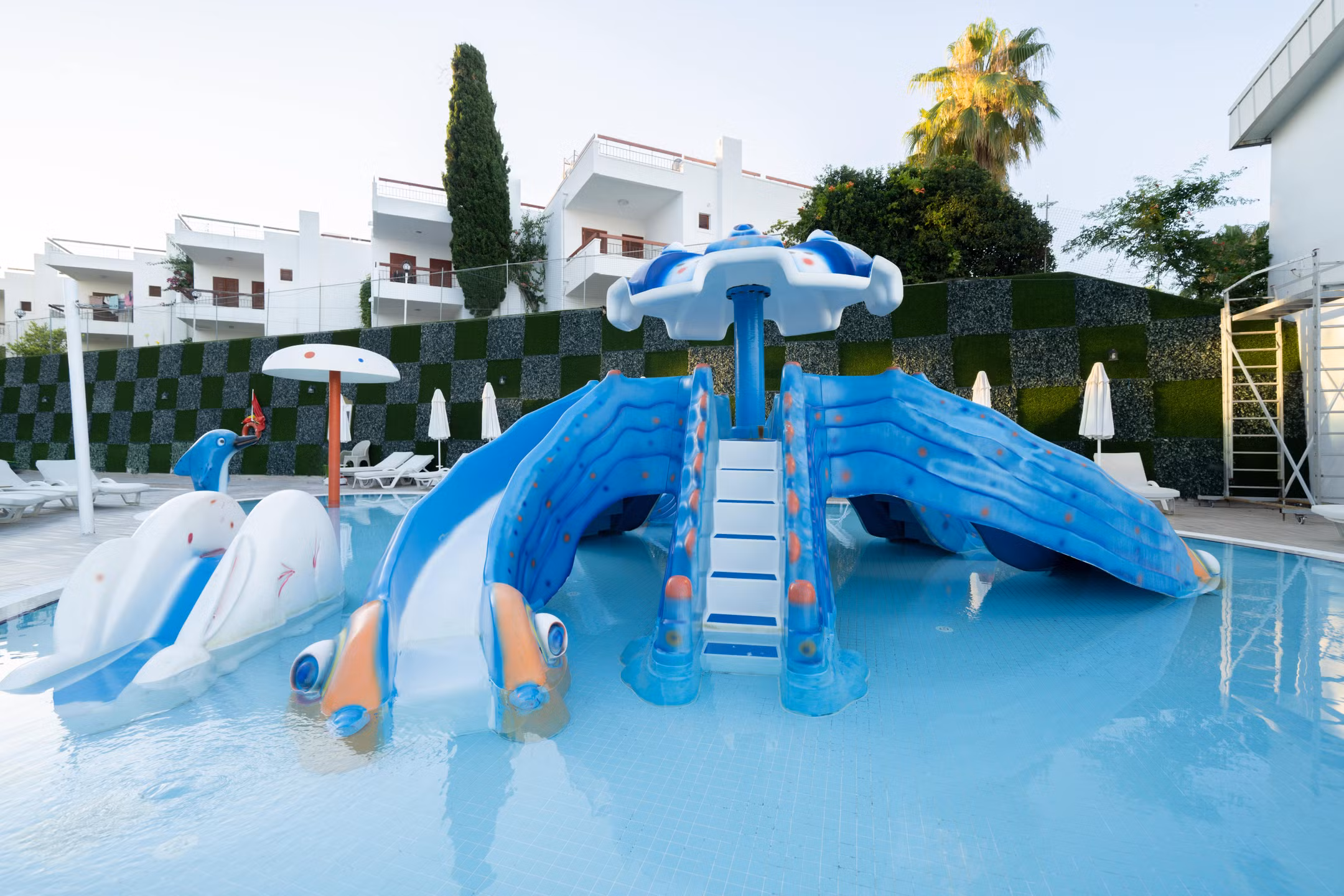 Azura Deluxe Resort & Spa